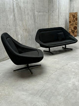 EXTRAORDINARY SEATING GROUP 2x SWIVEL CHAIR & 2-SEATER SOFA BLACK WOVEN FABRIC, 1960s