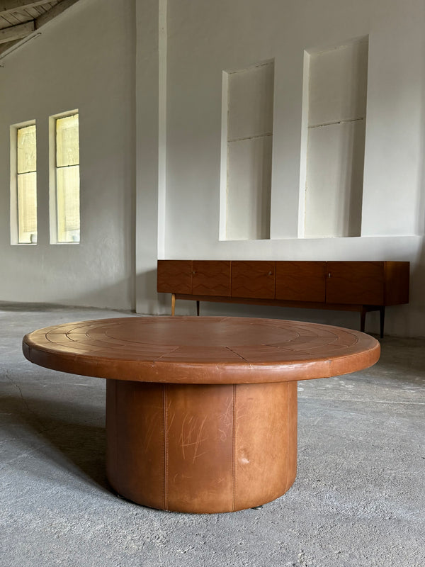 DE SEDE COFFEE TABLE COGNAC LEATHER, SWITZERLAND 1970s