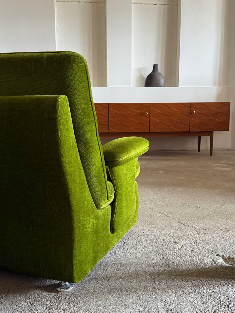 GREEN VELVET FUTURISM SPACE AGE ARMCHAIRS, GERMANY 1970s