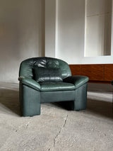 KNOLL SITZMÖBEL BRUTALIST ARMCHAIR & SOFA SET IN THICK GREEN LEATHER, GERMANY 1970s