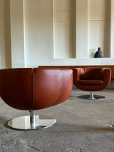 SET OF 2 JEFFREY BERNETT FOR B&B ITALIA „TULIP“ SWIVEL ARMCHAIRS IN LEATHER & STEEL, ITALY 2000s