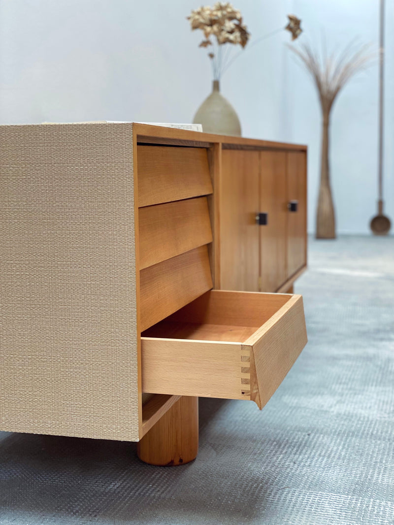 Esche Holz Makassar Sideboard 223cm mit Tatami Optik Beschichtung 1970er Jahre