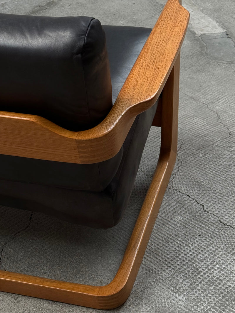 CANTILEVER ARMCHAIR IN THE STYLE OF LOU HEDGES TEAK LEATHER, 1970s