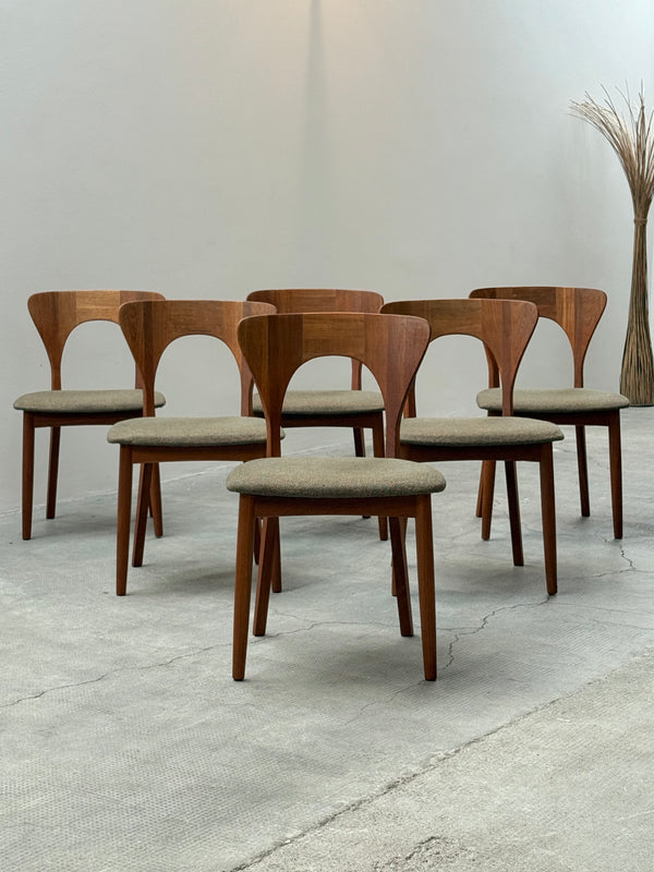 SET OF 6 NIELS KOEFOED FOR KOEFOED HORNSLET „PETER“ TEAK WOOD DINING CHAIRS, DENMARK 1950s