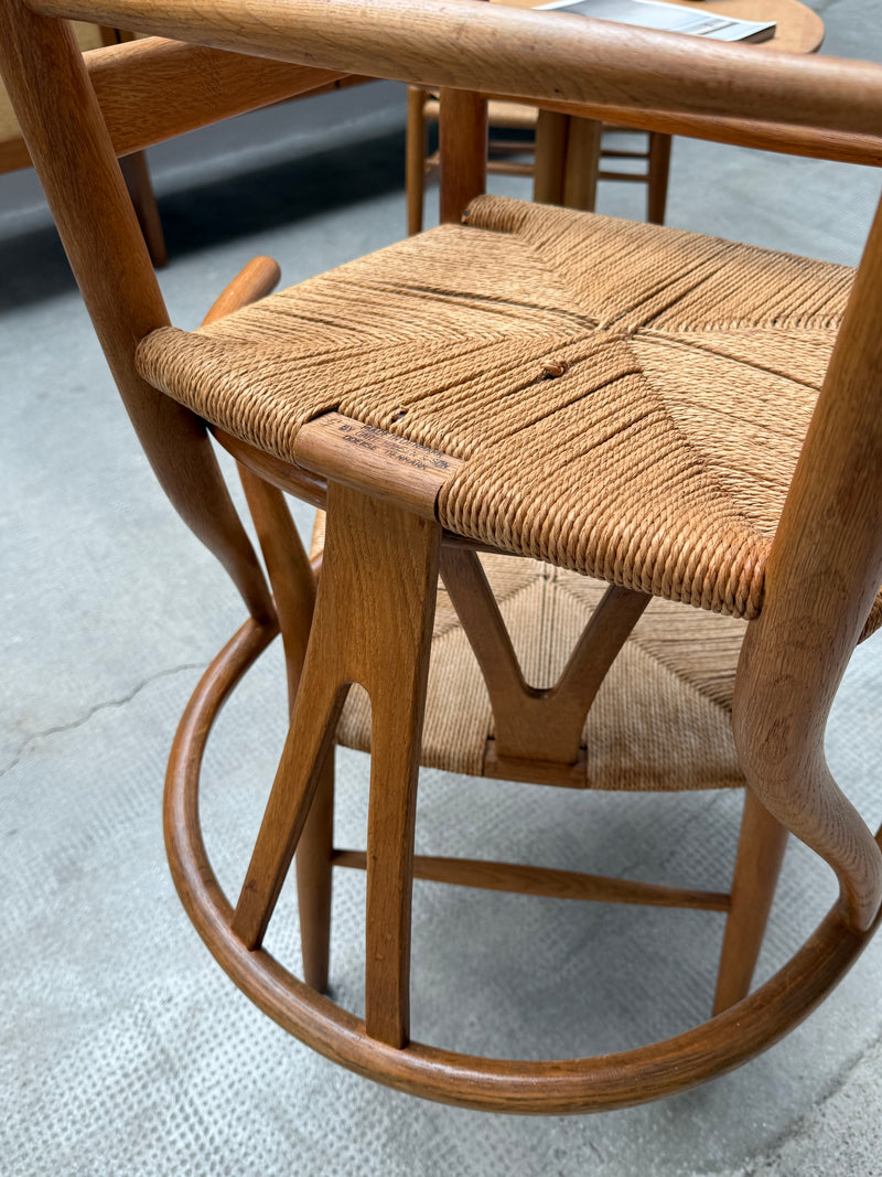 HANS WEGNER FOR CARL HANSEN & SONS „CH24“ WISHBONE CHAIRS OAK PAPERCORD EARLY EDITION, DENMARK 1950S