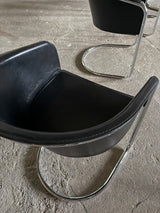 SET OF 4 ARRBEN „PAMELA“ CANTILEVER CHAIRS IN BLACK SADDLE LEATHER & TUBULAR STEEL, ITALY 1980s