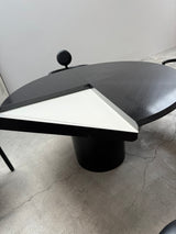 VICO MAGISTRETTI „PAN“ 4 LEATHER DINING CHAIRS & ERWIN NAGEL „QUADRONDO“ DINING TABLE ASH WOOD, 1980s