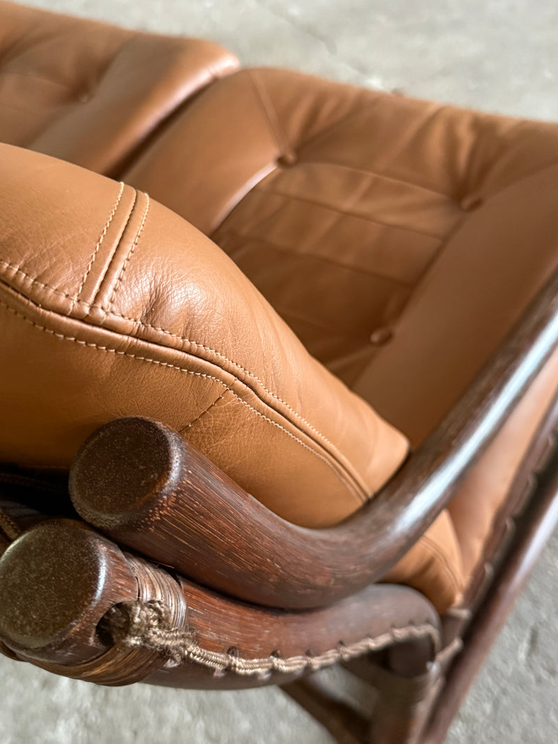 IKEA „BADEN“ BAMBOO COGNAC LEATHER SEATING GROUP 2 ARMCHAIRS, SOFA & COFFEE TABLE, SWEDEN 1970s