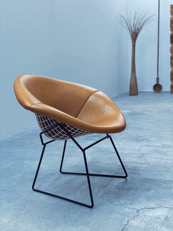 Harry Bertoia für Knoll International „Diamond Chair“ mit cognacfarbenem Lederbezug 1960er Jahre