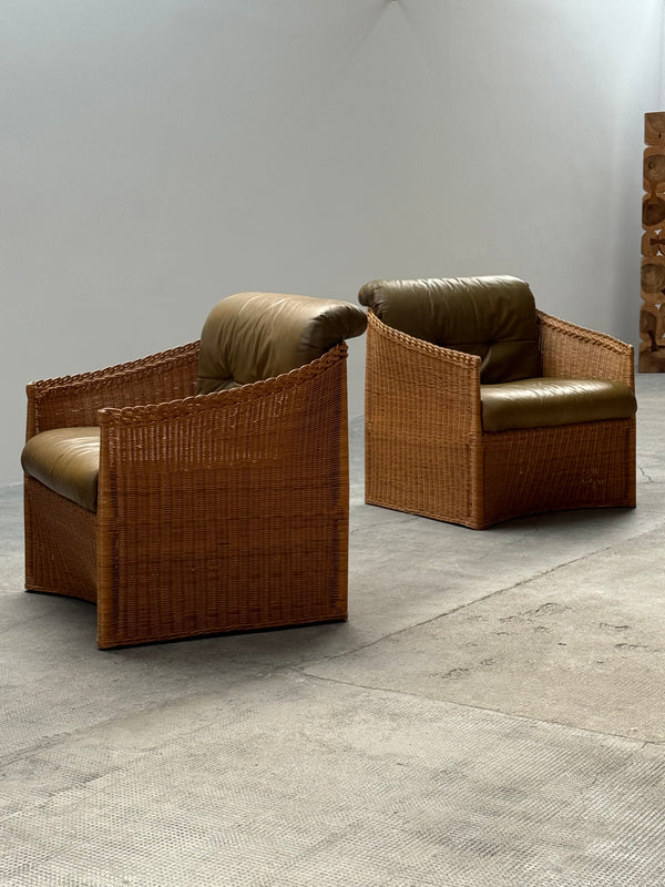 SET OF 2 RATTAN ARMCHAIRS WITH GREEN LEATHER CUSHIONS, FRANCE 1960s