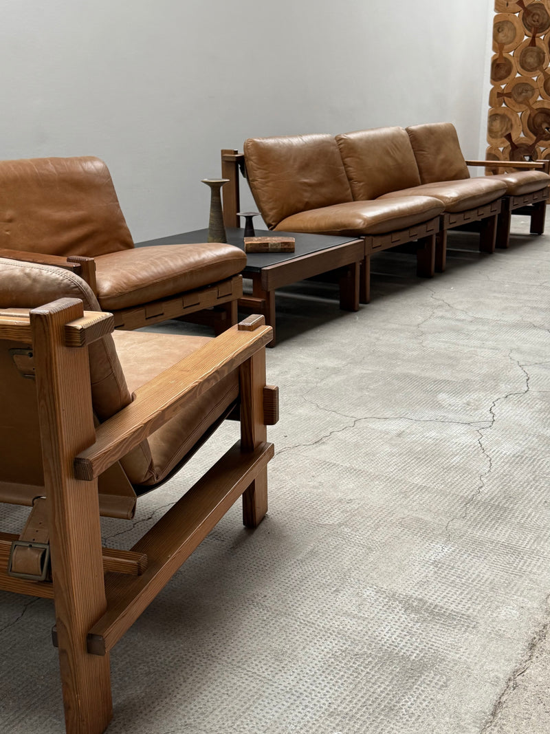 CARL STRAUB MODULAR SEATING GROUP ARMCHAIR COFFEE TABLE IM SOLID PINE WOOD, COGNAC LEATHER, GERMANY 1960s