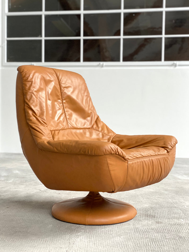 1960er Jahre Cognac Kamel Leder Drehsessel Lounge Sessel
