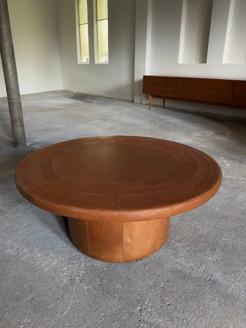 DE SEDE COFFEE TABLE COGNAC LEATHER, SWITZERLAND 1970s