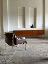 SET OF 2 GIRSBERGER EUROCHAIR ARMCHAIRS BROWN LEATHER CHROMED STEEL & COFFEE TABLE, GERMANY 1970s