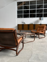 IKEA „BADEN“ BAMBOO COGNAC LEATHER SEATING GROUP 2 ARMCHAIRS, SOFA & COFFEE TABLE, SWEDEN 1970s
