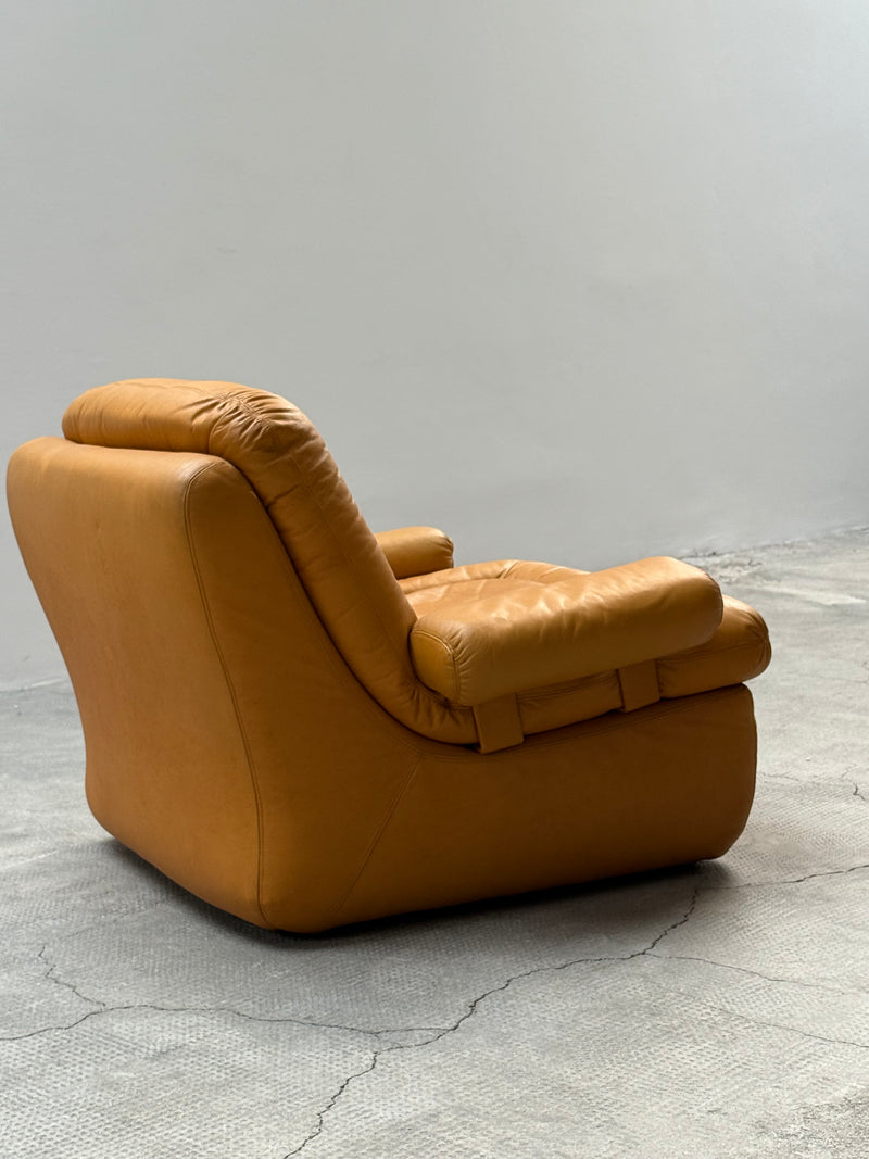 DREIPUNKT MODULAR SECTIONAL SOFA ARMCHAIRS LEATHER YELLOW, GERMANY 1970s