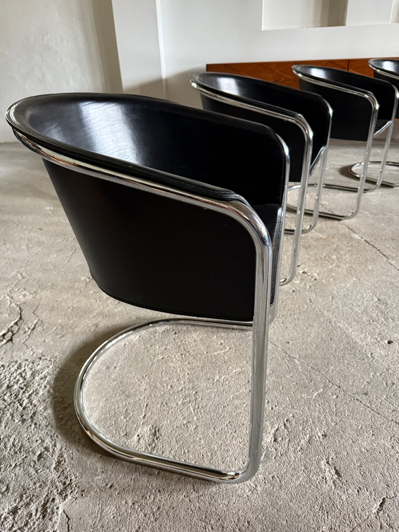 SET OF 4 ARRBEN „PAMELA“ CANTILEVER CHAIRS IN BLACK SADDLE LEATHER & TUBULAR STEEL, ITALY 1980s
