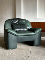 KNOLL SITZMÖBEL BRUTALIST ARMCHAIR & SOFA SET IN THICK GREEN LEATHER, GERMANY 1970s