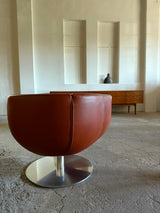 SET OF 2 JEFFREY BERNETT FOR B&B ITALIA „TULIP“ SWIVEL ARMCHAIRS IN LEATHER & STEEL, ITALY 2000s