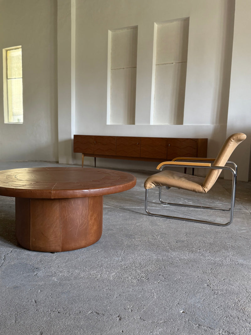 DE SEDE COFFEE TABLE COGNAC LEATHER, SWITZERLAND 1970s