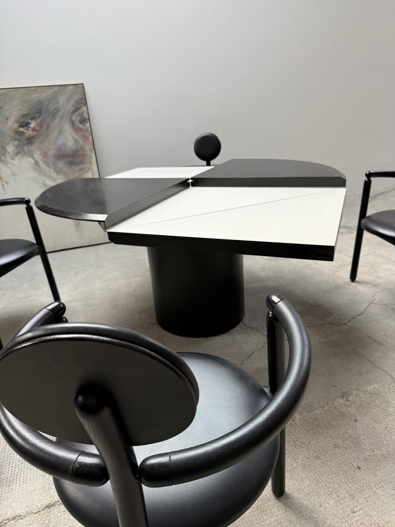 VICO MAGISTRETTI „PAN“ 4 LEATHER DINING CHAIRS & ERWIN NAGEL „QUADRONDO“ DINING TABLE ASH WOOD, 1980s