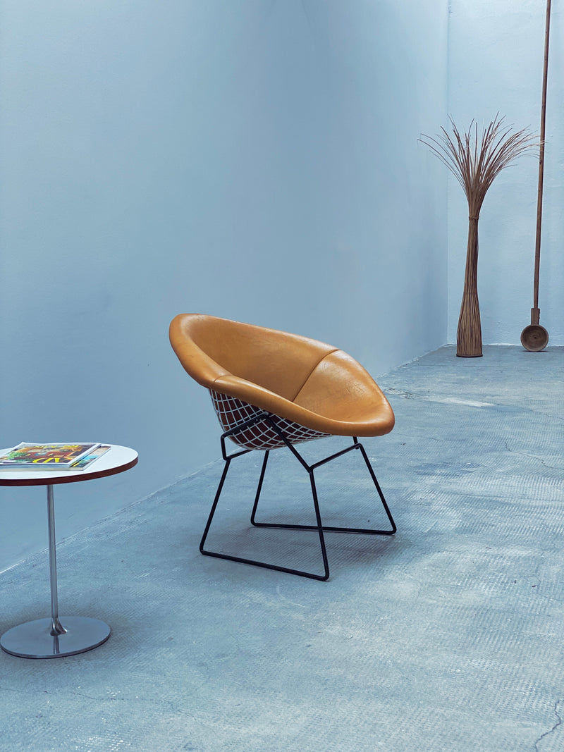 Harry Bertoia für Knoll International „Diamond Chair“ mit cognacfarbenem Lederbezug 1960er Jahre