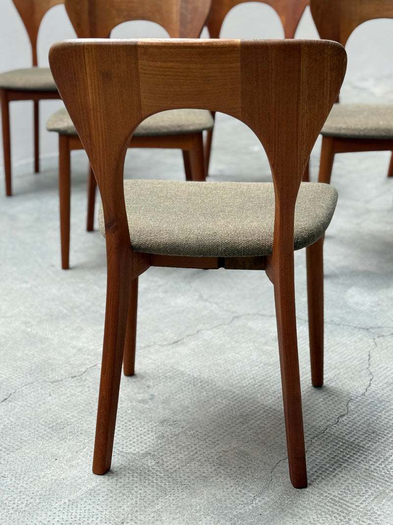 SET OF 6 NIELS KOEFOED FOR KOEFOED HORNSLET „PETER“ TEAK WOOD DINING CHAIRS, DENMARK 1950s