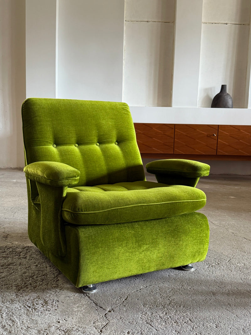 GREEN VELVET FUTURISM SPACE AGE ARMCHAIRS, GERMANY 1970s