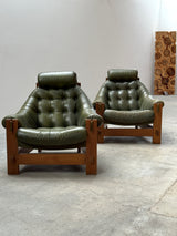 SET OF 2 GRAFTON EVEREST ARMCHAIRS OAK & GREEN LEATHER, SOUTH AFRICA 1970s
