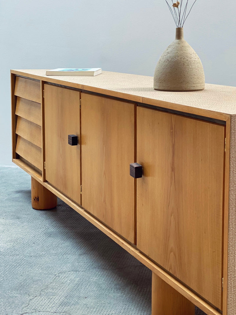 Esche Holz Makassar Sideboard 223cm mit Tatami Optik Beschichtung 1970er Jahre