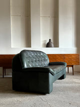 KNOLL SITZMÖBEL BRUTALIST ARMCHAIR & SOFA SET IN THICK GREEN LEATHER, GERMANY 1970s