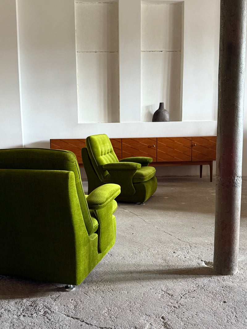 GREEN VELVET FUTURISM SPACE AGE ARMCHAIRS, GERMANY 1970s