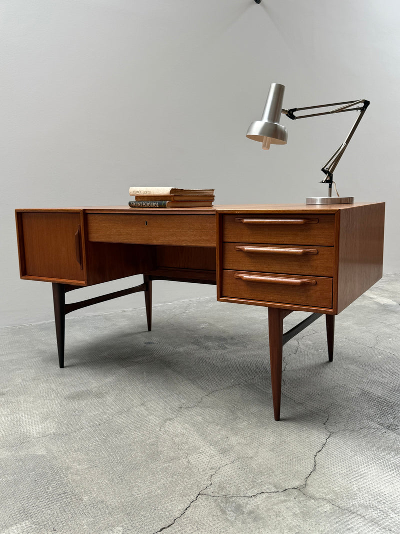 HEINRICH RIESTENPATT RT200 DESK TEAK WOOD, GERMANY 1960s