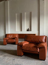 SET OF 2 „THERA“ ARMCHAIRS BY AMMANNATI & VITELLI FOR BRUNATI IN COGNAC LEATHER, ITALY 1980s