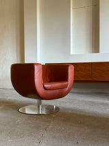 SET OF 2 JEFFREY BERNETT FOR B&B ITALIA „TULIP“ SWIVEL ARMCHAIRS IN LEATHER & STEEL, ITALY 2000s