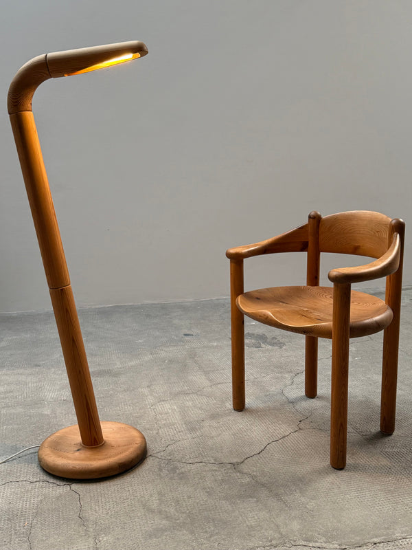 SCANDINAVIAN FLOOR LAMP SOLID PINE WOOD IM THE STYLE OF RAINER DAUMILLER, DENMARK 1970s