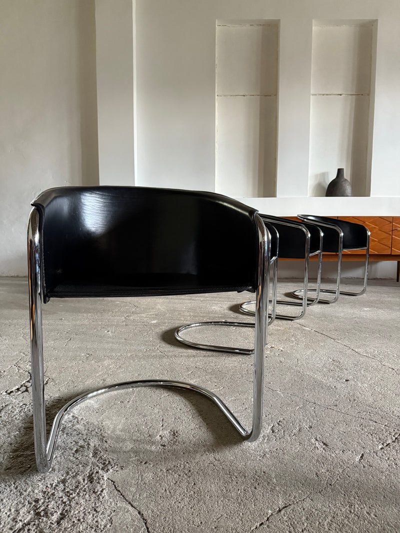 SET OF 4 ARRBEN „PAMELA“ CANTILEVER CHAIRS IN BLACK SADDLE LEATHER & TUBULAR STEEL, ITALY 1980s