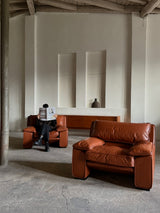 SET OF 2 „THERA“ ARMCHAIRS BY AMMANNATI & VITELLI FOR BRUNATI IN COGNAC LEATHER, ITALY 1980s