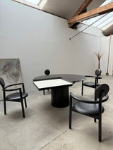 VICO MAGISTRETTI „PAN“ 4 LEATHER DINING CHAIRS & ERWIN NAGEL „QUADRONDO“ DINING TABLE ASH WOOD, 1980s