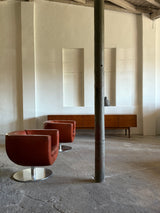 SET OF 2 JEFFREY BERNETT FOR B&B ITALIA „TULIP“ SWIVEL ARMCHAIRS IN LEATHER & STEEL, ITALY 2000s