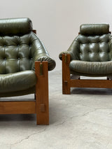 SET OF 2 GRAFTON EVEREST ARMCHAIRS OAK & GREEN LEATHER, SOUTH AFRICA 1970s