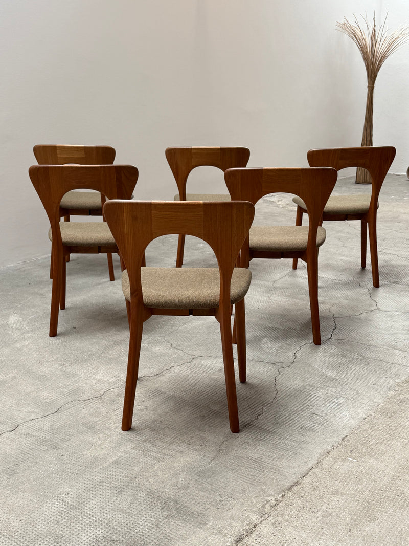 SET OF 6 NIELS KOEFOED FOR KOEFOED HORNSLET „PETER“ TEAK WOOD DINING CHAIRS, DENMARK 1950s