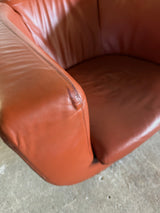 SET OF 2 JEFFREY BERNETT FOR B&B ITALIA „TULIP“ SWIVEL ARMCHAIRS IN LEATHER & STEEL, ITALY 2000s