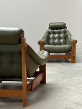 SET OF 2 GRAFTON EVEREST ARMCHAIRS OAK & GREEN LEATHER, SOUTH AFRICA 1970s