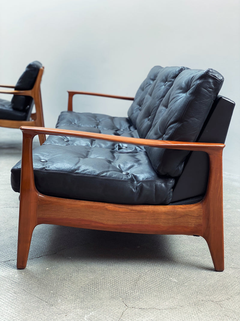 Eugen Schmidt für Soloform Deutschland 1960er Jahre Walnuss Holz Leder Daybed / Sofa & 2 Sessel Set