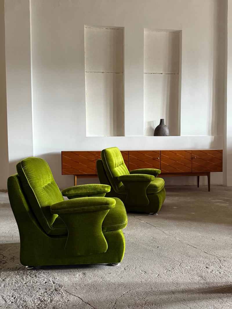 GREEN VELVET FUTURISM SPACE AGE ARMCHAIRS, GERMANY 1970s