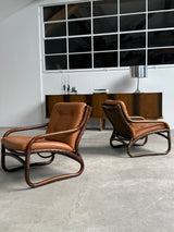 IKEA „BADEN“ BAMBOO COGNAC LEATHER SEATING GROUP 2 ARMCHAIRS, SOFA & COFFEE TABLE, SWEDEN 1970s