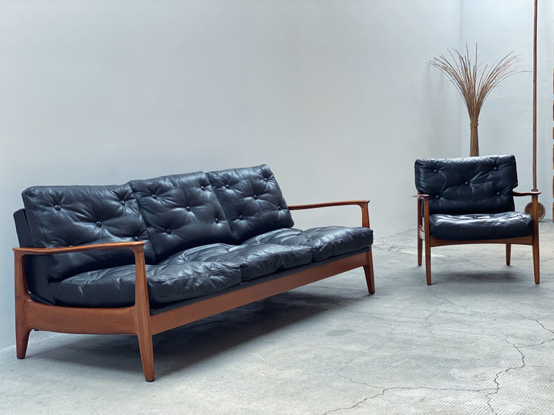 Eugen Schmidt für Soloform Deutschland 1960er Jahre Walnuss Holz Leder Daybed / Sofa & 2 Sessel Set