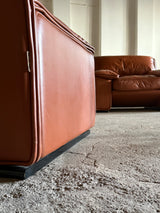 SET OF 2 „THERA“ ARMCHAIRS BY AMMANNATI & VITELLI FOR BRUNATI IN COGNAC LEATHER, ITALY 1980s