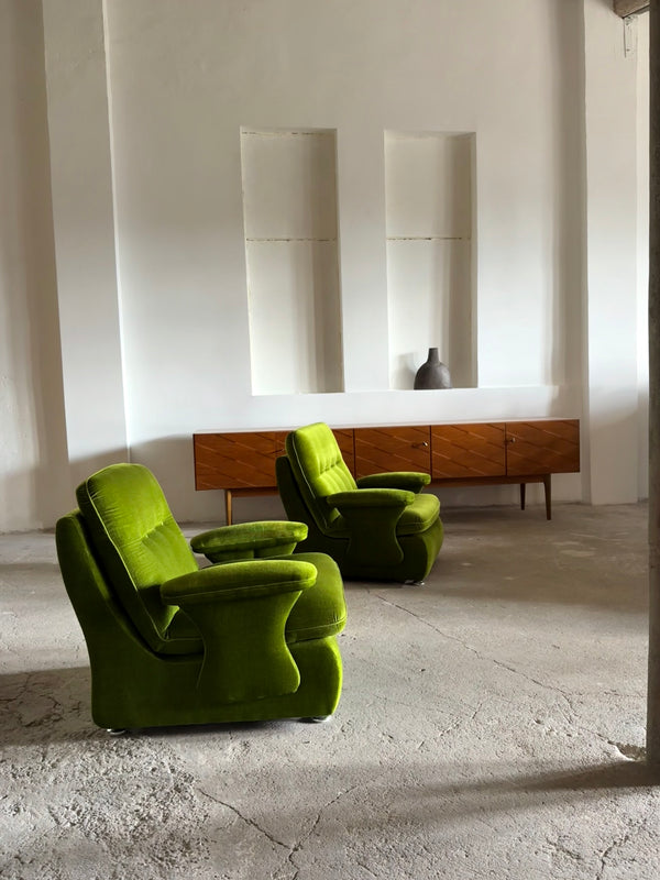 GREEN VELVET FUTURISM SPACE AGE ARMCHAIRS, GERMANY 1970s